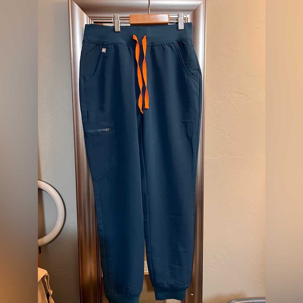 FIGS Zamora Jogger scrub pants XS Deep Reef